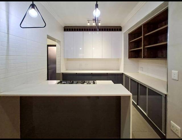 3 BEDROOM HOUSE FOR SALE IN MIDSTREAM ESTATE